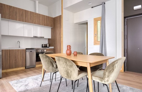 El Born Apartment | Renovated El Born 2BR nr Port Vell, by Blueground