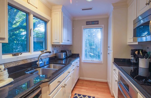 Isle of Palms House | Renovated End Unit; Fabulous Screened Porch; Enjoy Community Pool AND Tennis & Pickle Ball Courts!