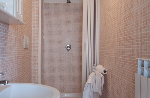 Bomarzo House | RENOVATED FARMHOUSE ON THE POOL EDGE