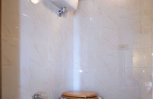 Bomarzo House | RENOVATED FARMHOUSE ON THE POOL EDGE