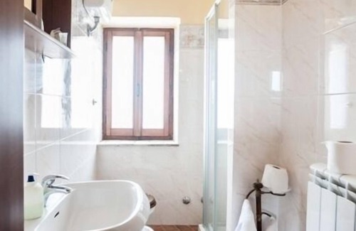 Bomarzo House | RENOVATED FARMHOUSE ON THE POOL EDGE