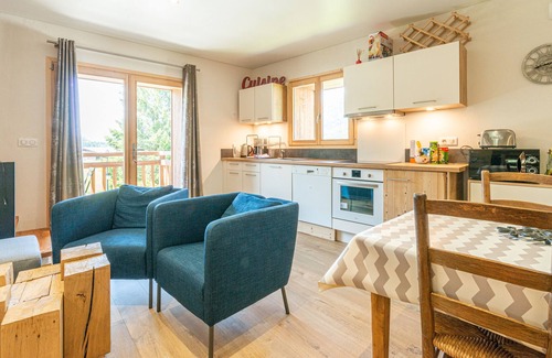 Samoens Apartment | Renovated farmhouse with large garden "Lou Paquis Le Petit" 4 *