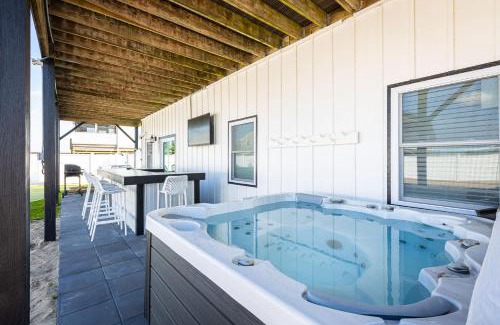 Kitty Hawk House | Renovated for 2025 Ocean Views & Backyard Oasis