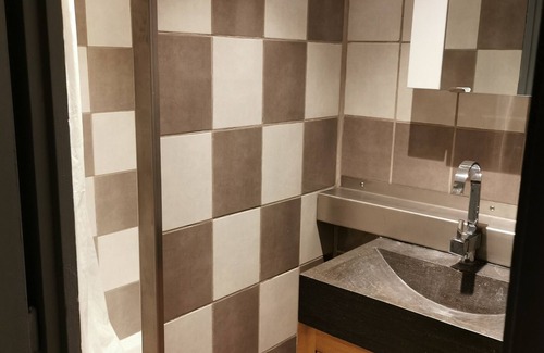 Prapoutel Apartment | Renovated 2BR Cabin Apartment Near Ski Lifts and Shops, Sleeps 6