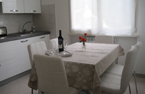 Pietrasanta Apartment | Renovated Ground Floor Apartment Between Pietrasanta & Versilia Beaches