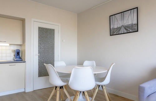 Koksijde-Bad Apartment | Renovated ground-floor apartment in Koksijde