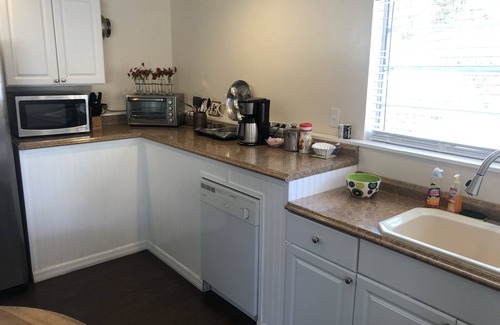 Bonita Springs Cottage | Renovated guest house. Bike to the beach! Tax, VRBO fee and $10 clean fee only.