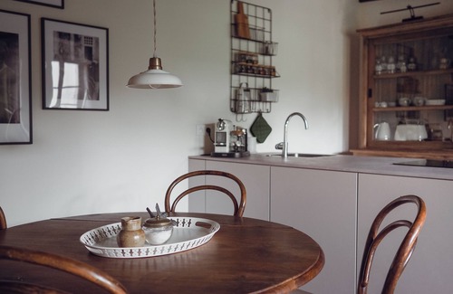 Cuncy-les-Varzy Cottage | Renovated historic farmhouse - cozy terrace, many excursion destinations