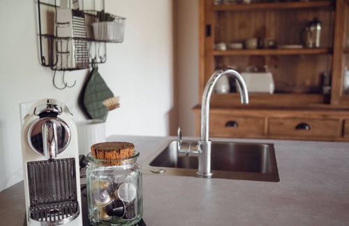 Cuncy-les-Varzy Cottage | Renovated historic farmhouse - cozy terrace, many excursion destinations