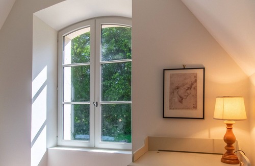 Le Vieil-Bauge Cottage | Renovated historic house with garden, pets allowed, parking - near Baugé