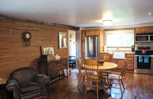 Victor House | Renovated Historic Cabin - Teton Views!