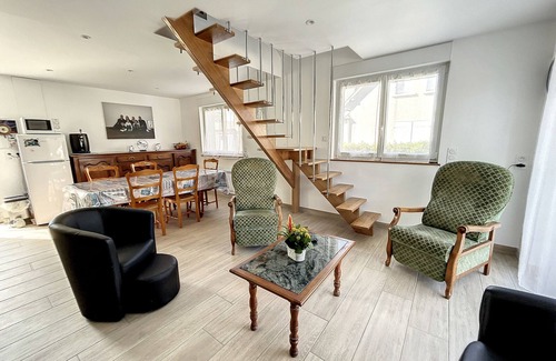 Jullouville-les-Pins House | Renovated Home - 3 Bedrooms - City Center - Close to Beach