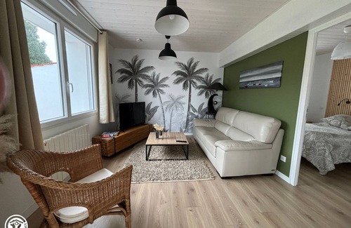 Barbatre Cottage | Renovated house near the beach with enclosed garden and parking