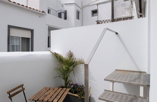 Ponta Delgada House | Renovated house close to the city center