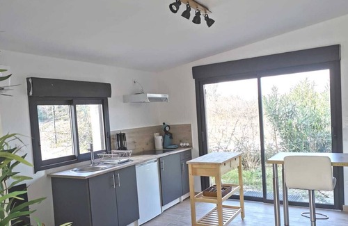 Pujaut House | Renovated independent studio, swimming pool, 10min Avignon
