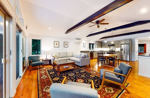 Ludlow Cottage | Renovated lakefront cottage w/hot tub, dock, kayaks, swim platform, & firepit
