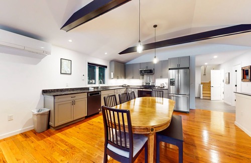 Ludlow Cottage | Renovated lakefront cottage w/hot tub, dock, kayaks, swim platform, & firepit