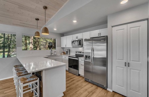 Hayden House | Renovated Lakehome w/amazing view, Great Fishing, Dog-Friendly, Boatslip, Dock
