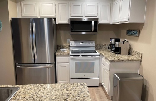 Solana Beach Condo | Renovated Lovely 2-Bedroom Condo by the Ocean