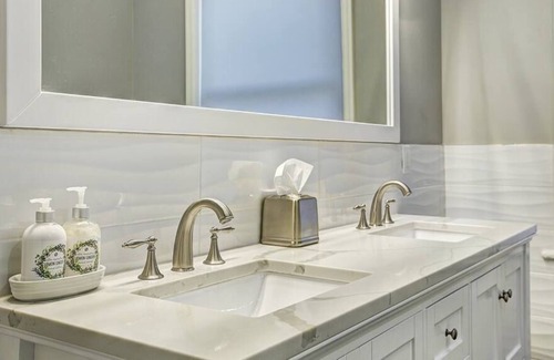 Hoboken Apartment | Renovated Luxury 1 Bedroom, <15 min. to Manhattan