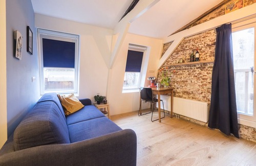 Middenmeer Apartment | Renovated luxury apartment