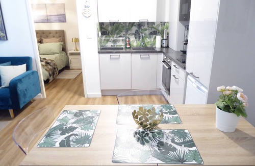 Prado - Republique Apartment | Renovated, modern apartment in city palace 10 minutes walk from Croisette