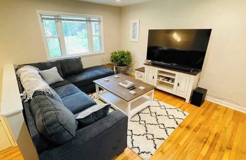 Saratoga Springs House | Renovated Near Downtown Saratoga SPAC Track Dogs