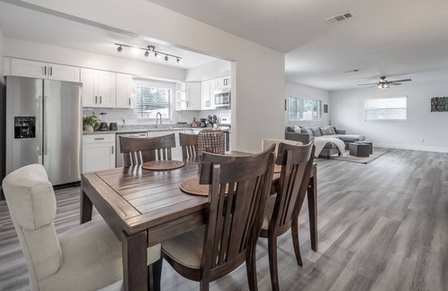 University House | Renovated North Tampa Home by USF!