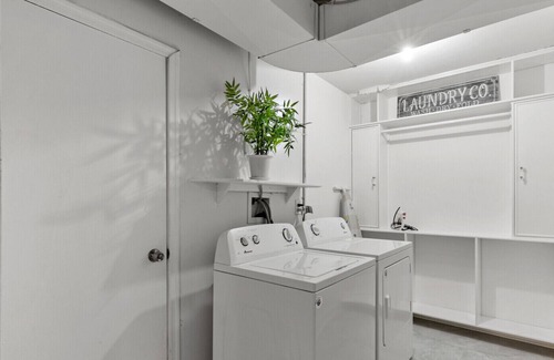 Grenloch House | Renovated Oasis/Private Patio & Grill Near Philly