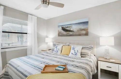 Panama City Beach Apartment | Renovated Ocean Escape Condo-11 pools-community beachhouse bar