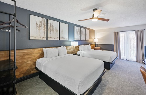 Townsend Hotel | Renovated Pet-Friendly Double Room