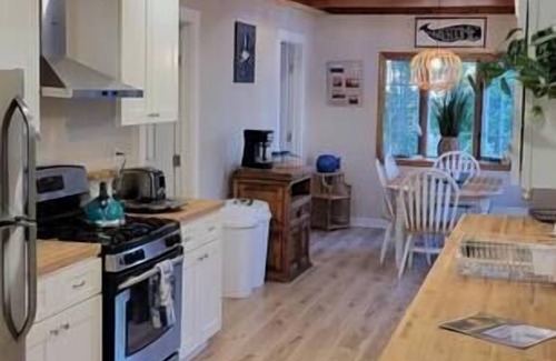 Villas House | Renovated Ridgewood Bay House