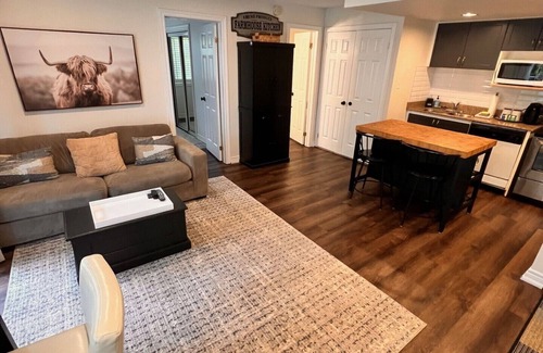 The Blue Mountains Resort | Renovated, Ski In Ski Out Corner Unit for Fun Getaway