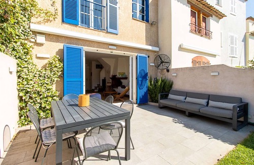 Port Grimaud House | Renovated South-oriented house - A/C, WIFI, 11m mooring