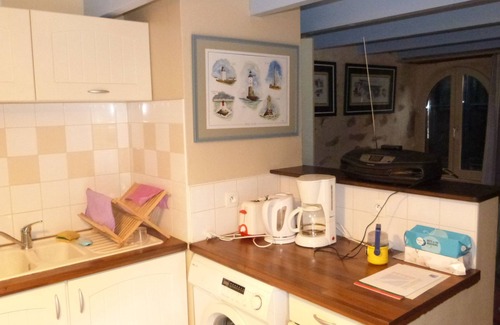 Arzon House | Renovated stone house with enclosed garden on the Gulf of Morbihan