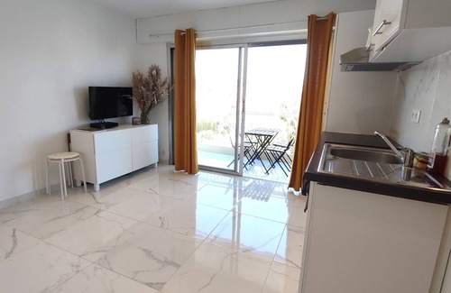 Carnot Apartment | Renovated studio, 10mn Croisette