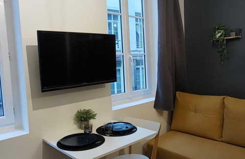 Coteaux Ouest Apartment | Renovated studio 5 minutes from the city center