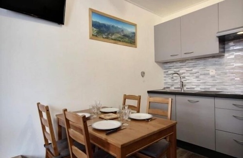 Plagne Centre Apartment | Renovated studio cabin near slopes, balcony, sleeps 4