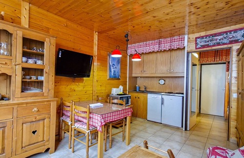 Flaine Apartment | Renovated Studio Near Slopes · Ski Lockers · Comfort for 4 · Close to Shops