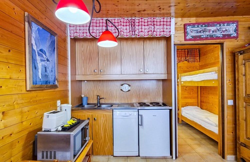 Flaine Apartment | Renovated Studio Near Slopes · Ski Lockers · Comfort for 4 · Close to Shops