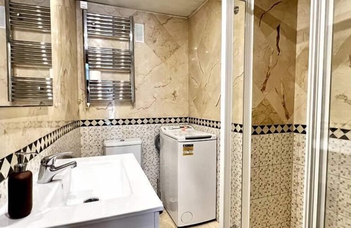 Palacio Apartment | Renovated studio. Smart TV, WIFI