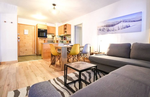 Flaine Apartment | Renovated T3 family apartment in ski-in/ski-out residence