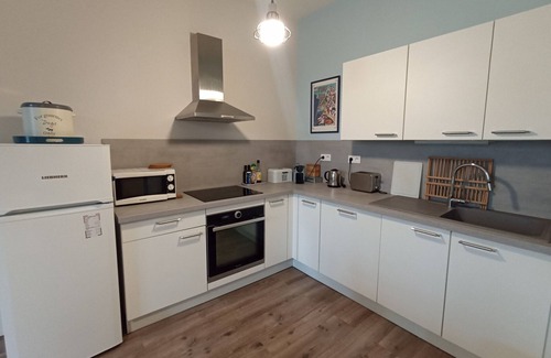 Sete Apartment | Renovated T3 with AC, balcony and Wifi in central Sète