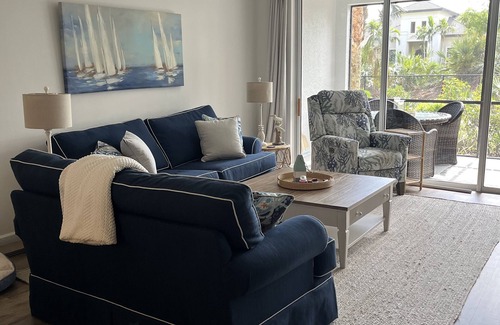 Estero Condo | Renovated top to bottom condo in Pelican Sound Golf and River Club