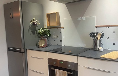 Condom House | Renovated town house, close to all amenities.