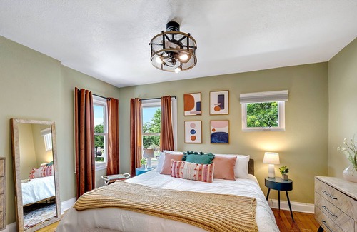 Speer House | Renovated Townhome in prime Denver Location!