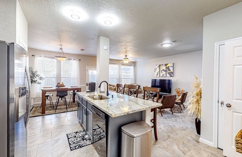 Conroe House | Renovated townhome with private yard, central AC, & private W/D