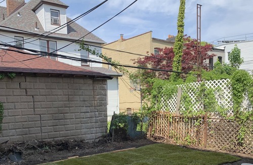 Prospect Lefferts Gardens House | renovated townhouse parlor level 2 bed 1.5 bath pvt garden close to prospect pk