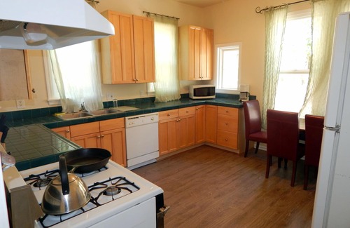 Chico House | Renovated Victorian with fenced yard by Downtown, CSU, Farmers Mrkt Bidwell Park