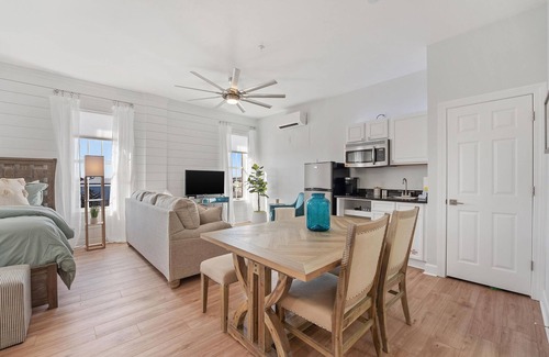 Seacrest Beach Condo | Renovated Village of South Walton Studio. Walk to Rosemary & Alys!